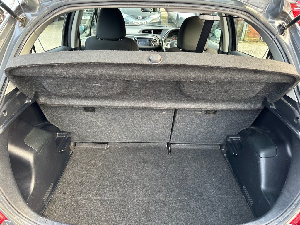 Used Toyota Yaris 2012 for sale - 77771037: Photo 10