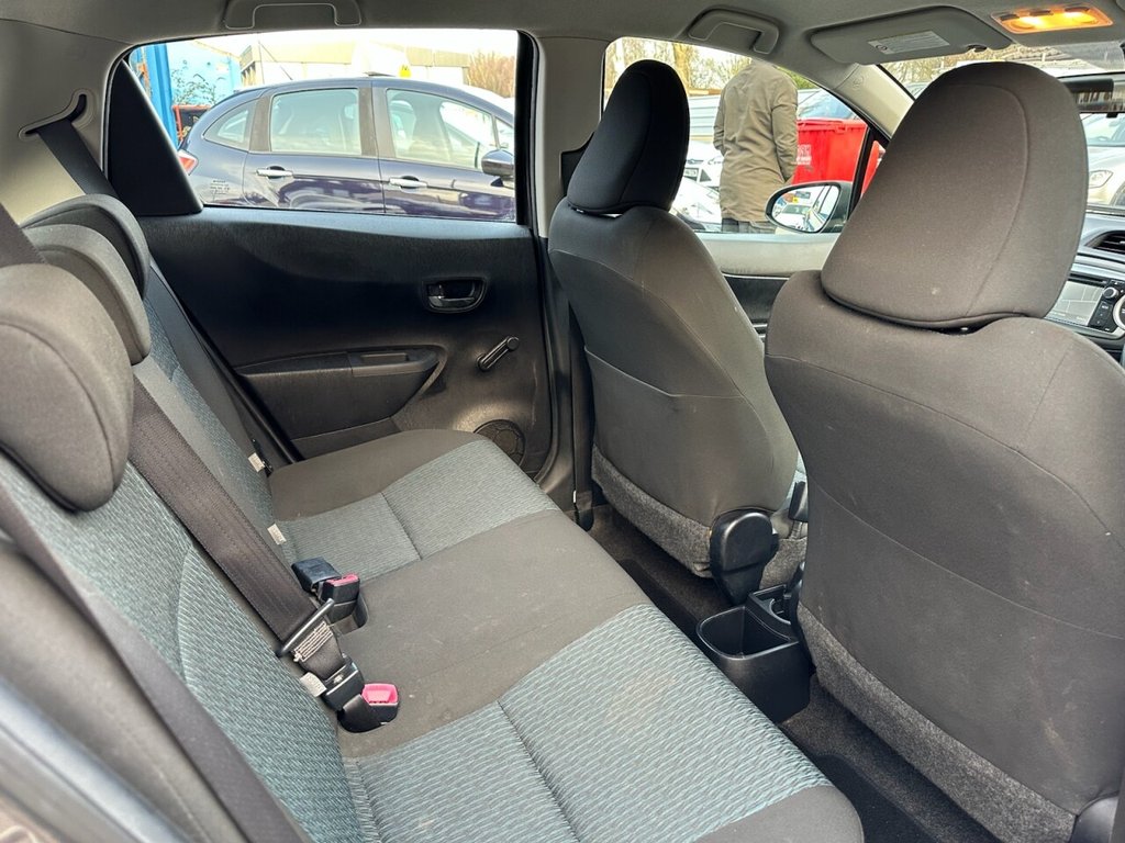 Used Toyota Yaris 2012 for sale - 77771037: Photo 14