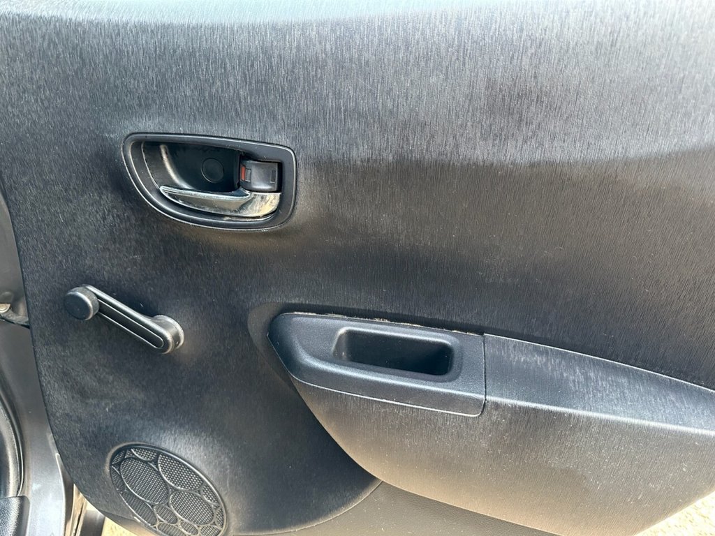 Used Toyota Yaris 2012 for sale - 77771037: Photo 19