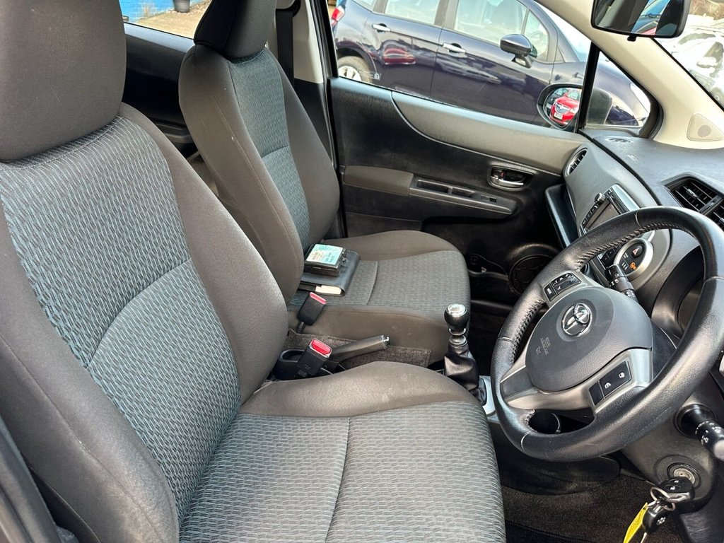 Used Toyota Yaris 2012 for sale - 77771037: Photo 21