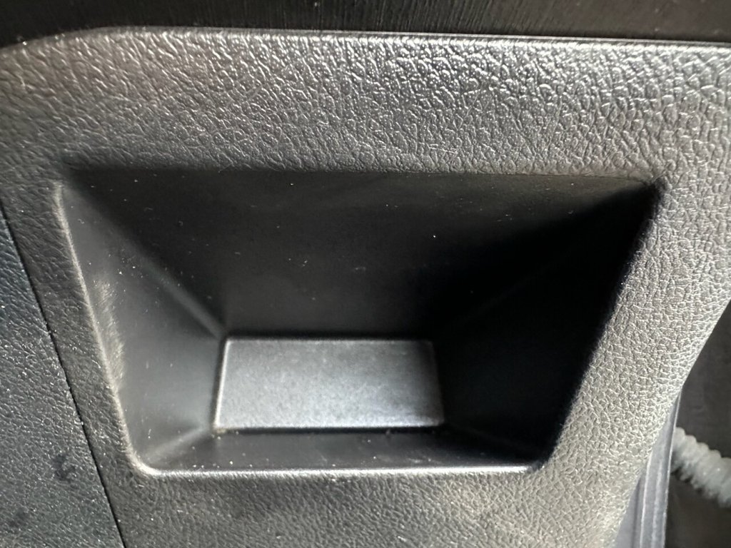 Used Toyota Yaris 2012 for sale - 77771037: Photo 28