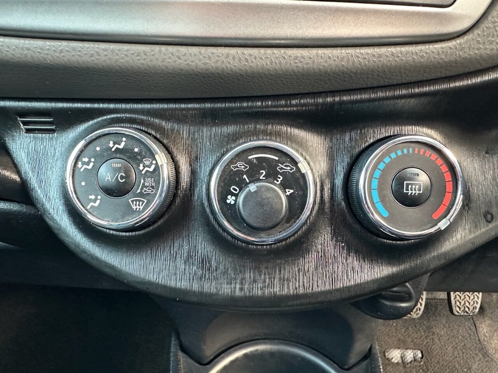 Used Toyota Yaris 2012 for sale - 77771037: Photo 44