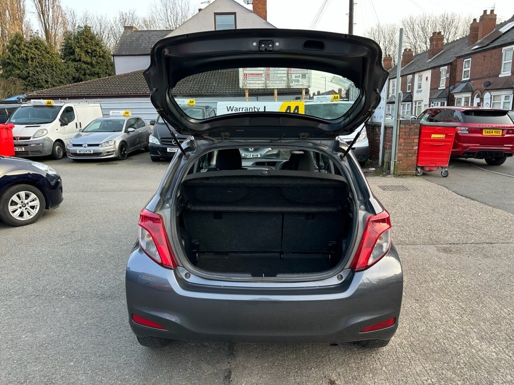 Used Toyota Yaris 2012 for sale - 77771037: Photo 9