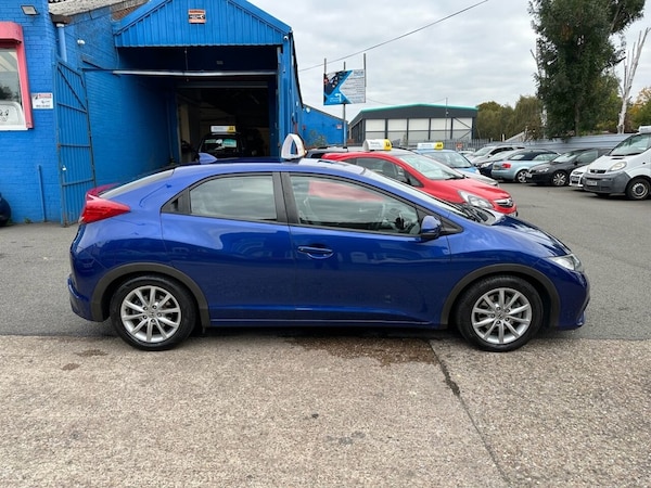 Used Honda Civic 2012 for sale - 76303449: Photo 2