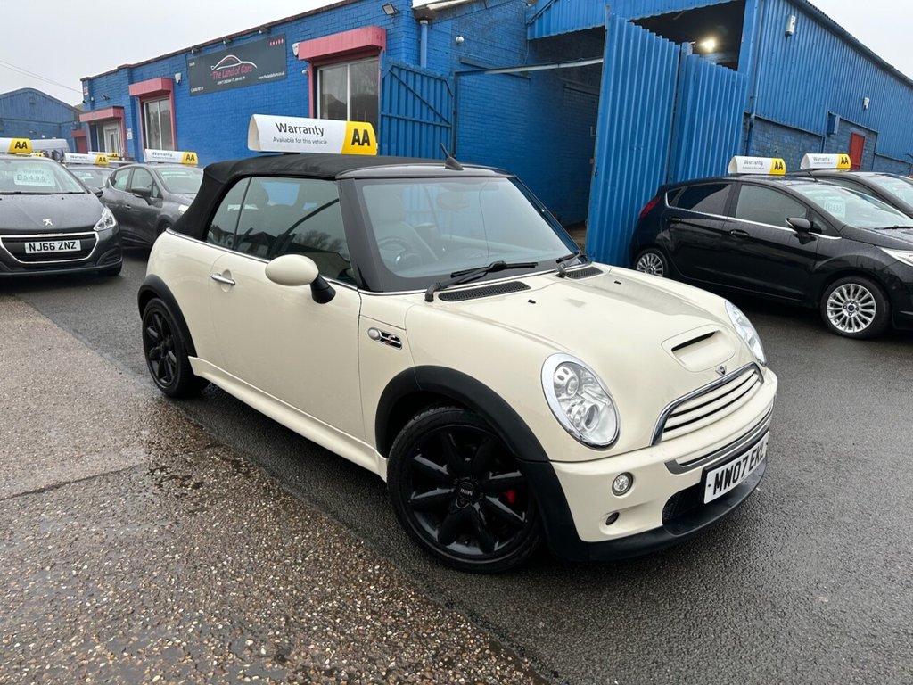 Used MINI Convertible 2007 for sale - 77139481: Photo 2