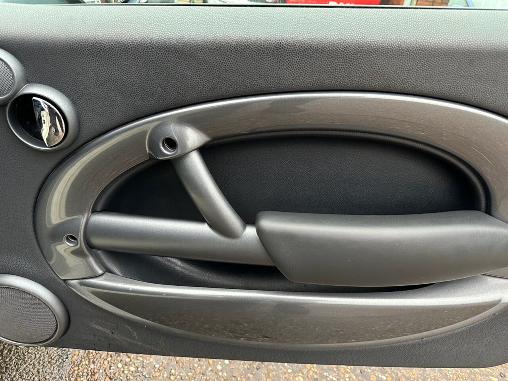 Used MINI Convertible 2007 for sale - 77139481: Photo 22