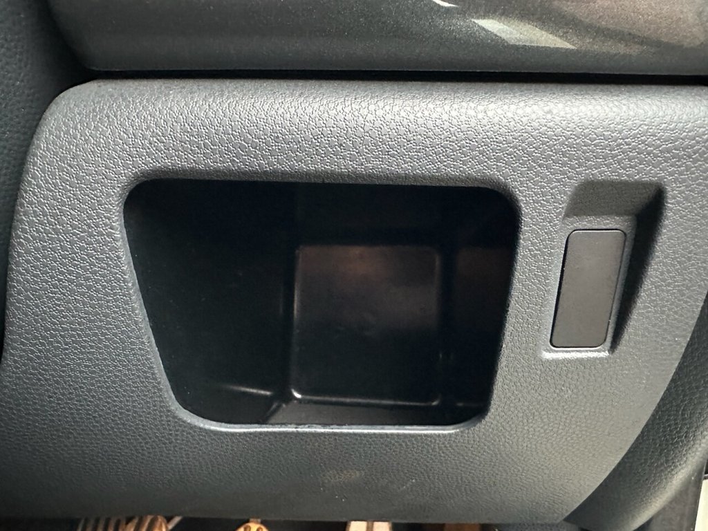 Used MINI Convertible 2007 for sale - 77139481: Photo 26