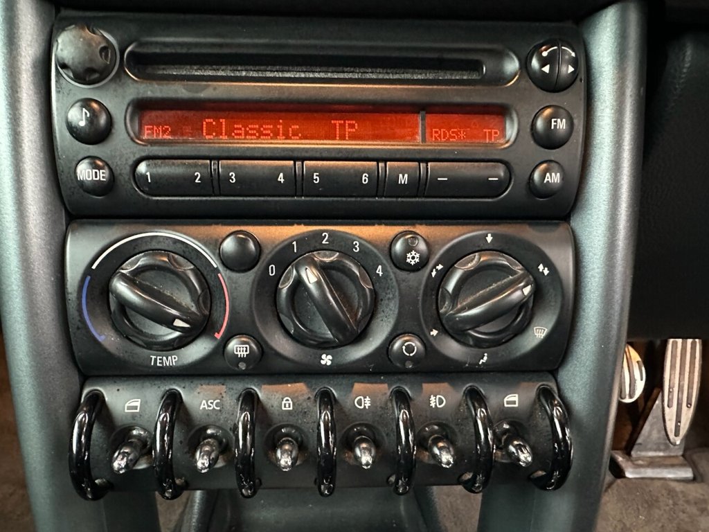 Used MINI Convertible 2007 for sale - 77139481: Photo 29