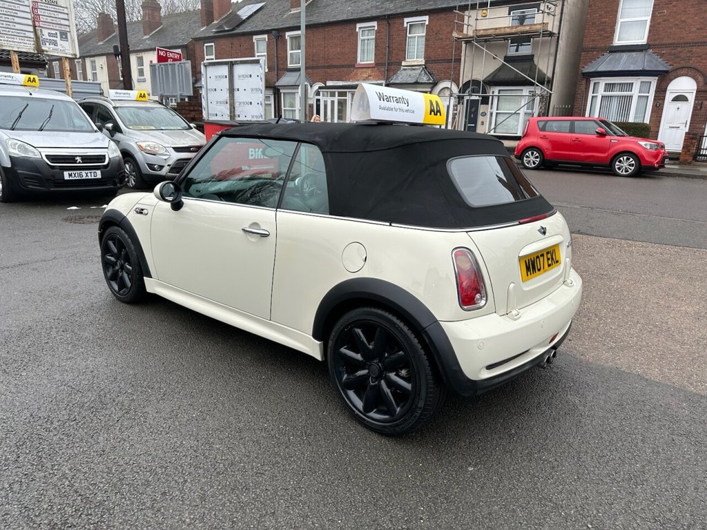 Used MINI Convertible 2007 for sale - 77139481: Photo 7