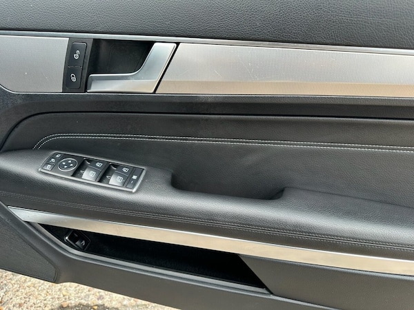 Used Mercedes-Benz E Class 2014 for sale - 76303561: Photo 31