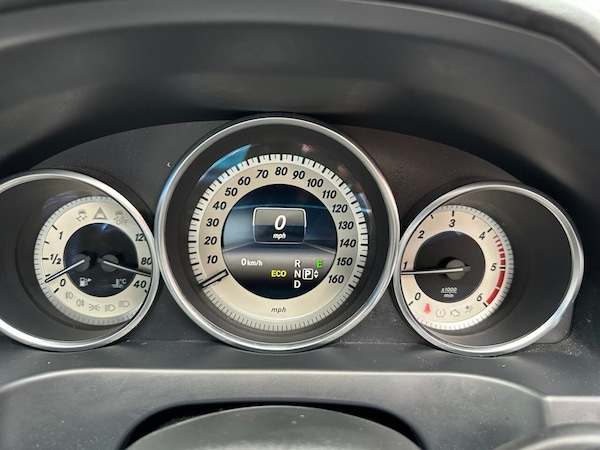 Used Mercedes-Benz E Class 2014 for sale - 76303561: Photo 35