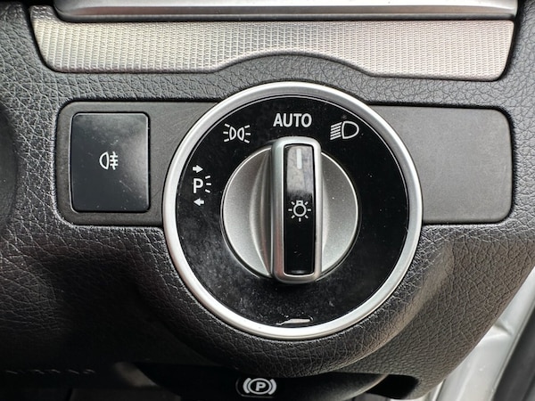 Used Mercedes-Benz E Class 2014 for sale - 76303561: Photo 36