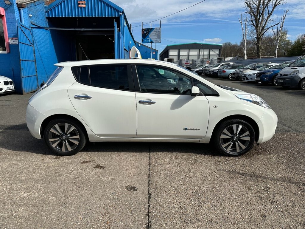 Used Nissan Leaf 2017 for sale - 78044076: Photo 2