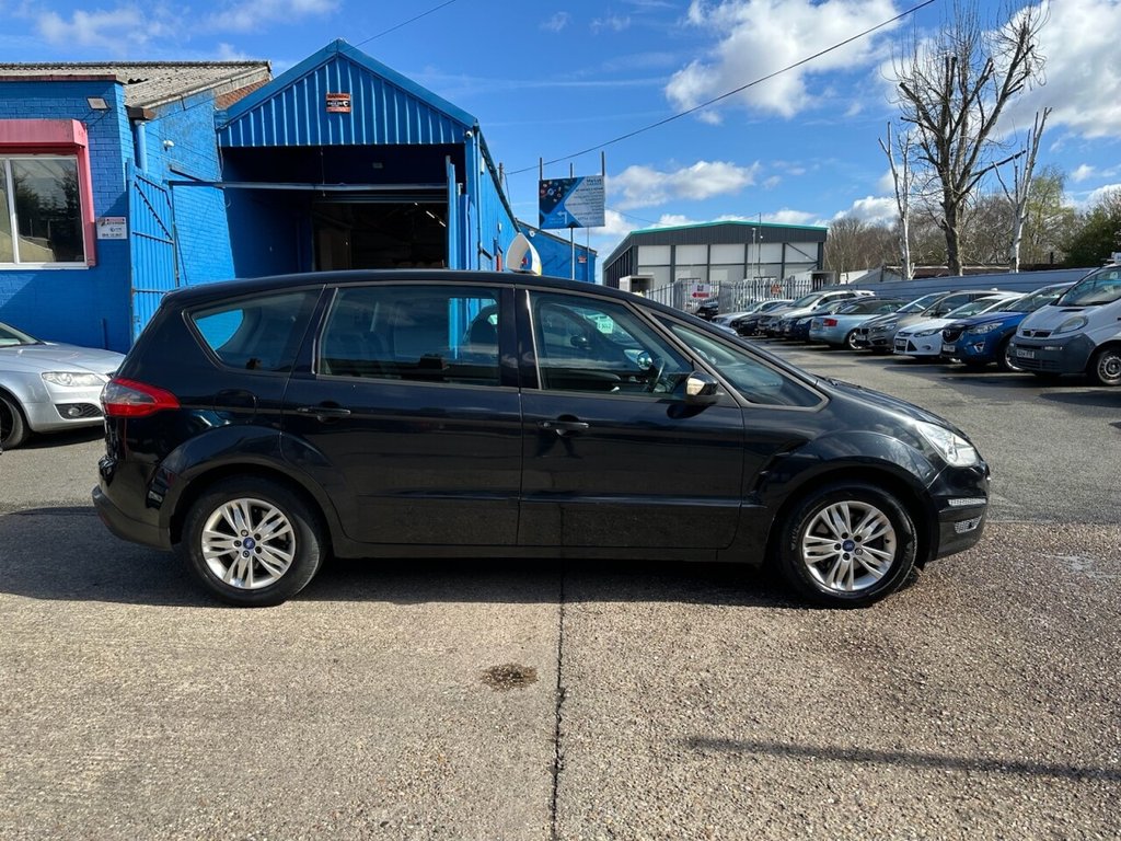 Used Ford S-Max 2010 for sale - 78049477: Photo 2