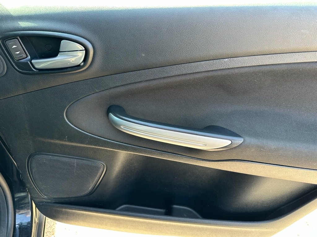 Used Ford S-Max 2010 for sale - 78049477: Photo 22