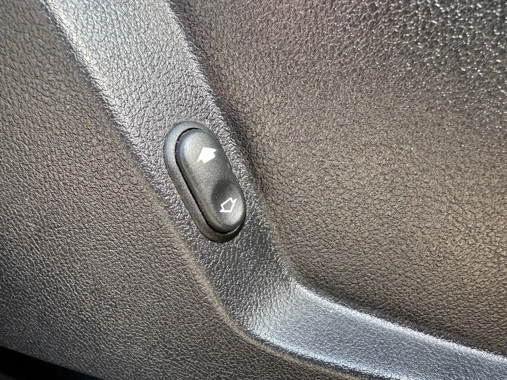 Used Ford S-Max 2010 for sale - 78049477: Photo 25