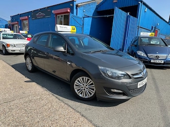 Used Vauxhall Astra 2013 for sale - 75597087: Photo