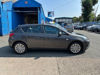 Used Vauxhall Astra 2013 for sale - 75597087: Photo