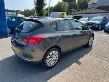 Used Vauxhall Astra 2013 for sale - 75597087: Photo
