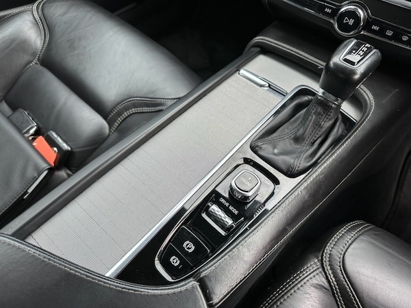 Used Volvo S90 2017 for sale - 74845441: Photo 45