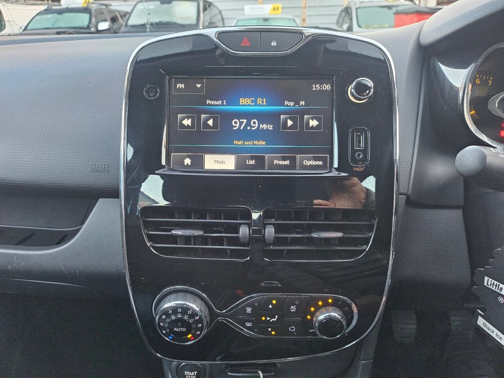 Used Renault Clio 2014 for sale - 76797657: Photo 12