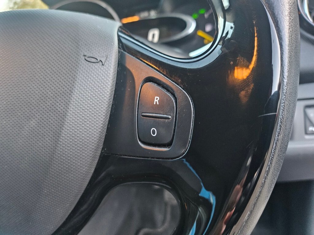 Used Renault Clio 2014 for sale - 76797657: Photo 17