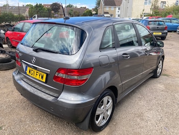 Used Mercedes-Benz B Class 2011 for sale - 79457301: Photo