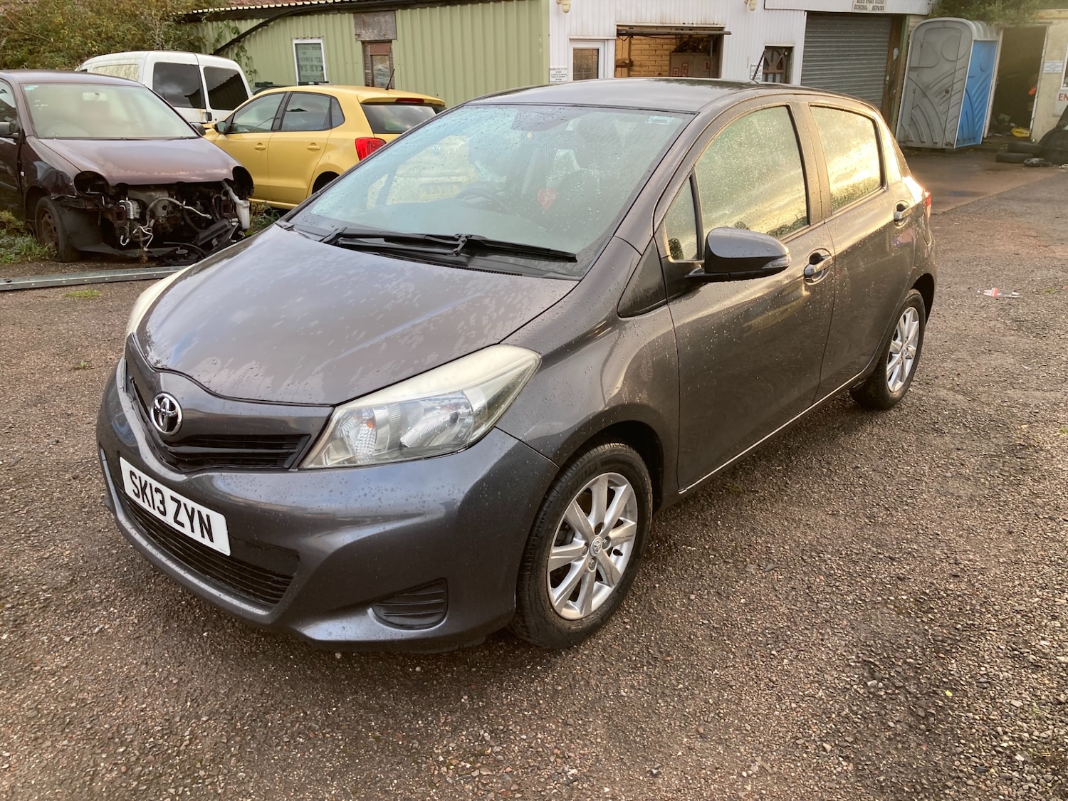 Used Toyota Yaris 2013 for sale - 76373857: Photo 2