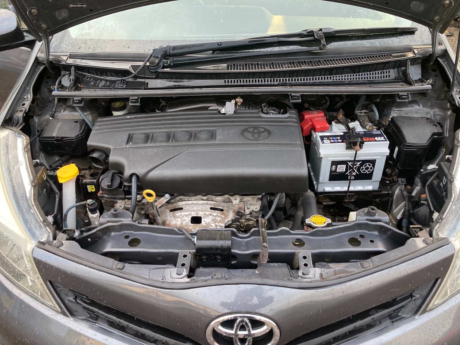 Used Toyota Yaris 2013 for sale - 76373857: Photo 9