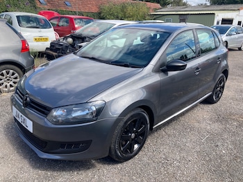 Used Volkswagen Polo 2010 for sale - 79457290: Photo