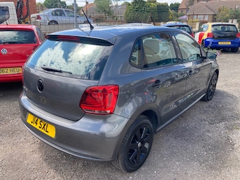 Used Volkswagen Polo 2010 for sale - 79457290: Photo