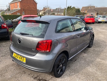 Used Volkswagen Polo 2010 for sale - 78251305: Photo