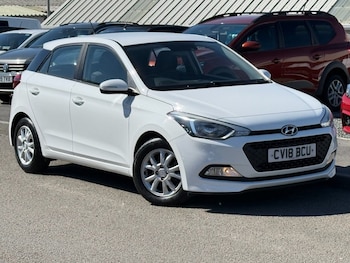 Used Hyundai i20 2018 for sale - 79000786: Photo