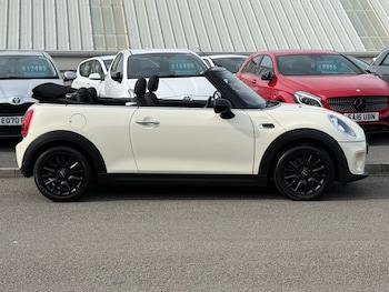 Used MINI Convertible 2017 for sale - 79313130: Photo