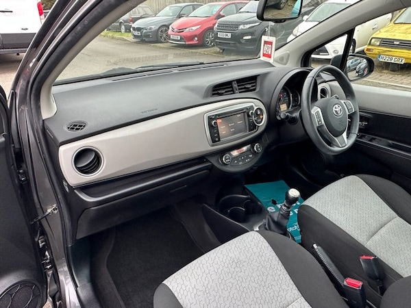 Used Toyota Yaris 2013 for sale - 73469571: Photo 16