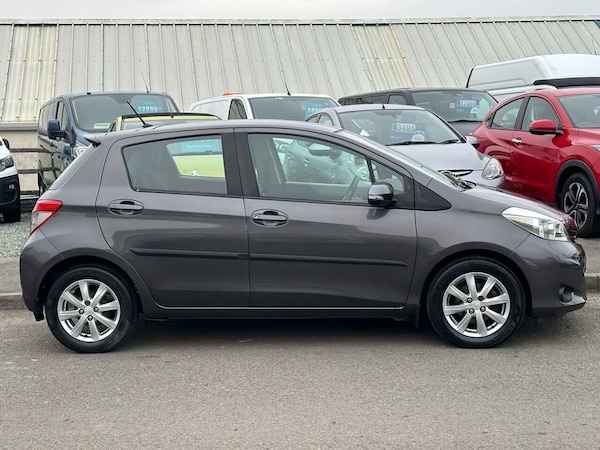 Used Toyota Yaris 2013 for sale - 73469571: Photo 2