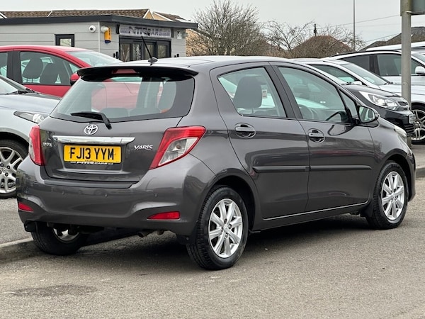 Used Toyota Yaris 2013 for sale - 73469571: Photo 3