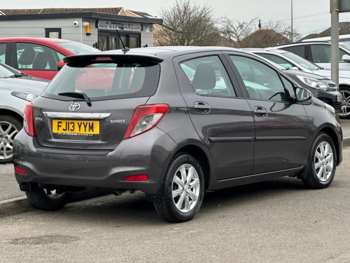 Used Toyota Yaris 2013 for sale - 73469571: Photo