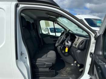 Used Nissan NV300 2019 for sale - 71816297: Photo
