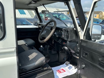 Used Land Rover Defender 2005 for sale - 79000762: Photo