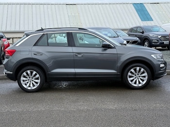 Used Volkswagen T-Roc 2019 for sale - 79000772: Photo