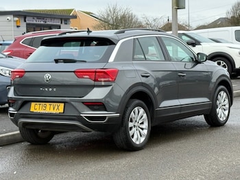 Used Volkswagen T-Roc 2019 for sale - 79000772: Photo