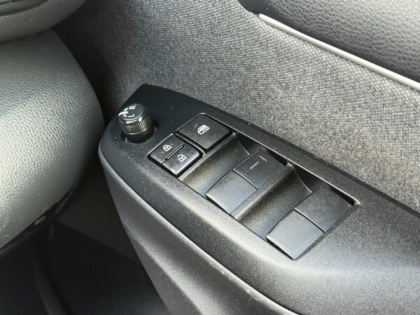 Used Toyota Yaris 2020 for sale - 76009891: Photo 15