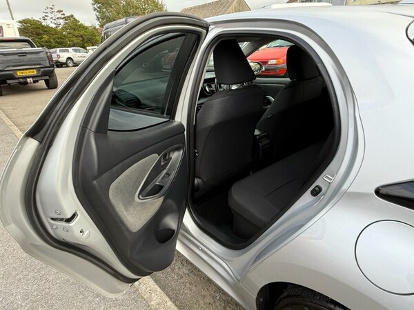 Used Toyota Yaris 2020 for sale - 76009891: Photo 19