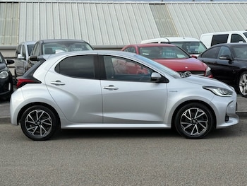 Used Toyota Yaris 2020 for sale - 76009891: Photo 2