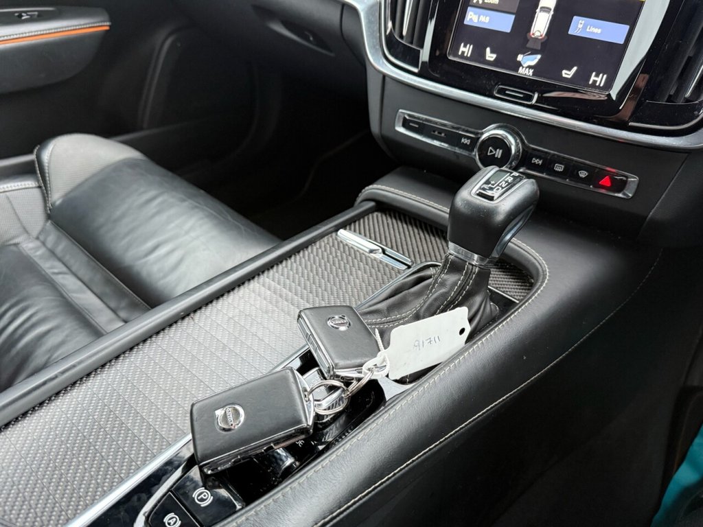 Used Volvo V90 Cross Country 2018 for sale - 76304263: Photo 13