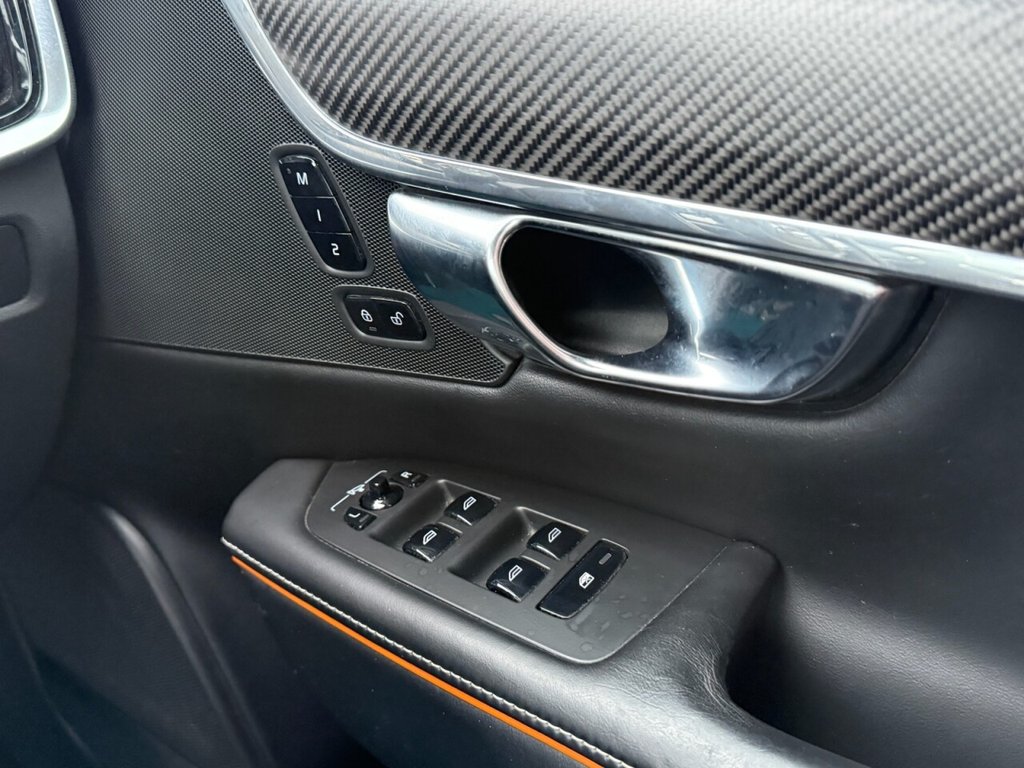 Used Volvo V90 Cross Country 2018 for sale - 76304263: Photo 15