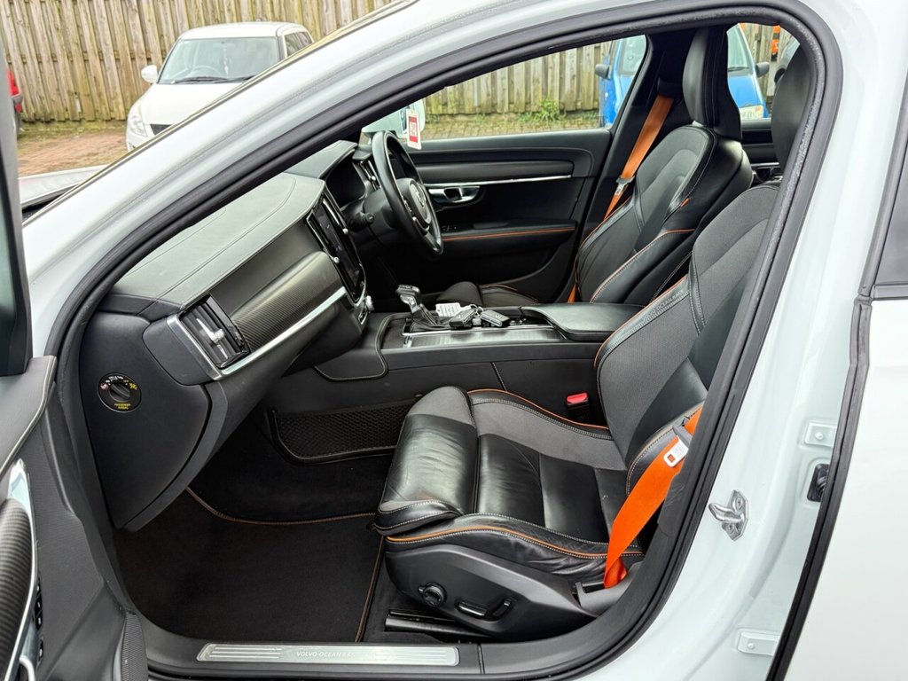 Used Volvo V90 Cross Country 2018 for sale - 76304263: Photo 16