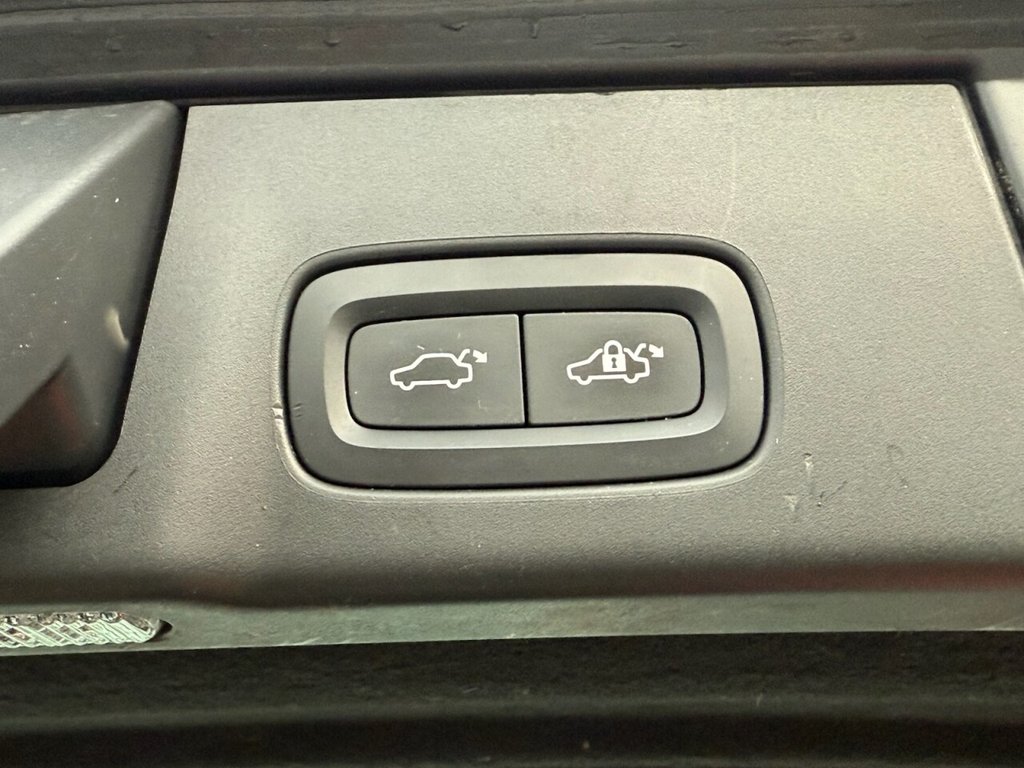 Used Volvo V90 Cross Country 2018 for sale - 76304263: Photo 23