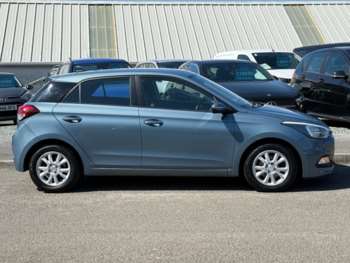 Used Hyundai i20 2016 for sale - 75111566: Photo